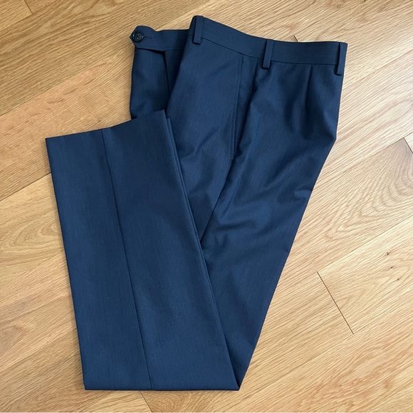 Boys Michael Kors 2 piece Suit (with tie) - Picture 2 of 7